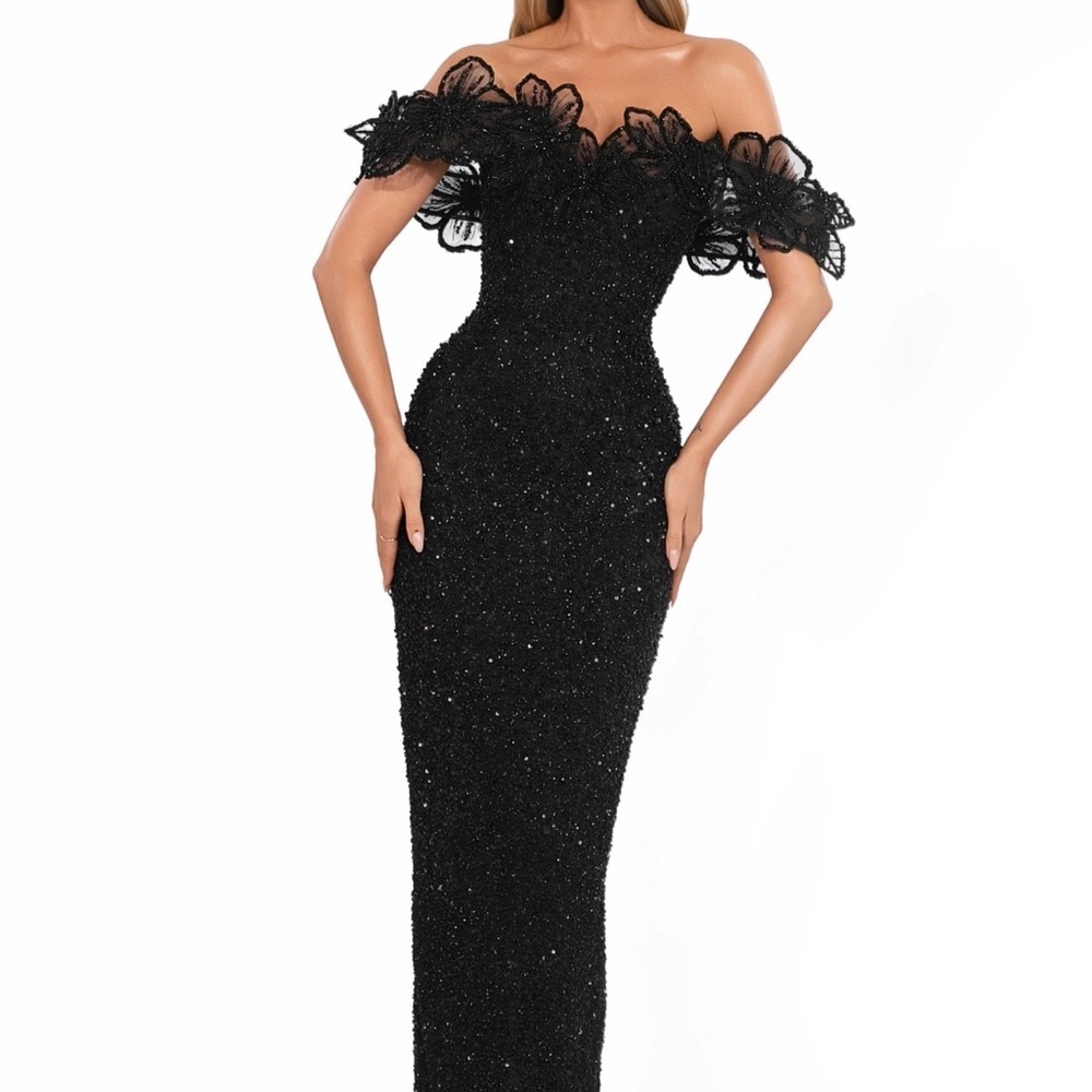 Elegant Black Off-Shoulder Evening Dress